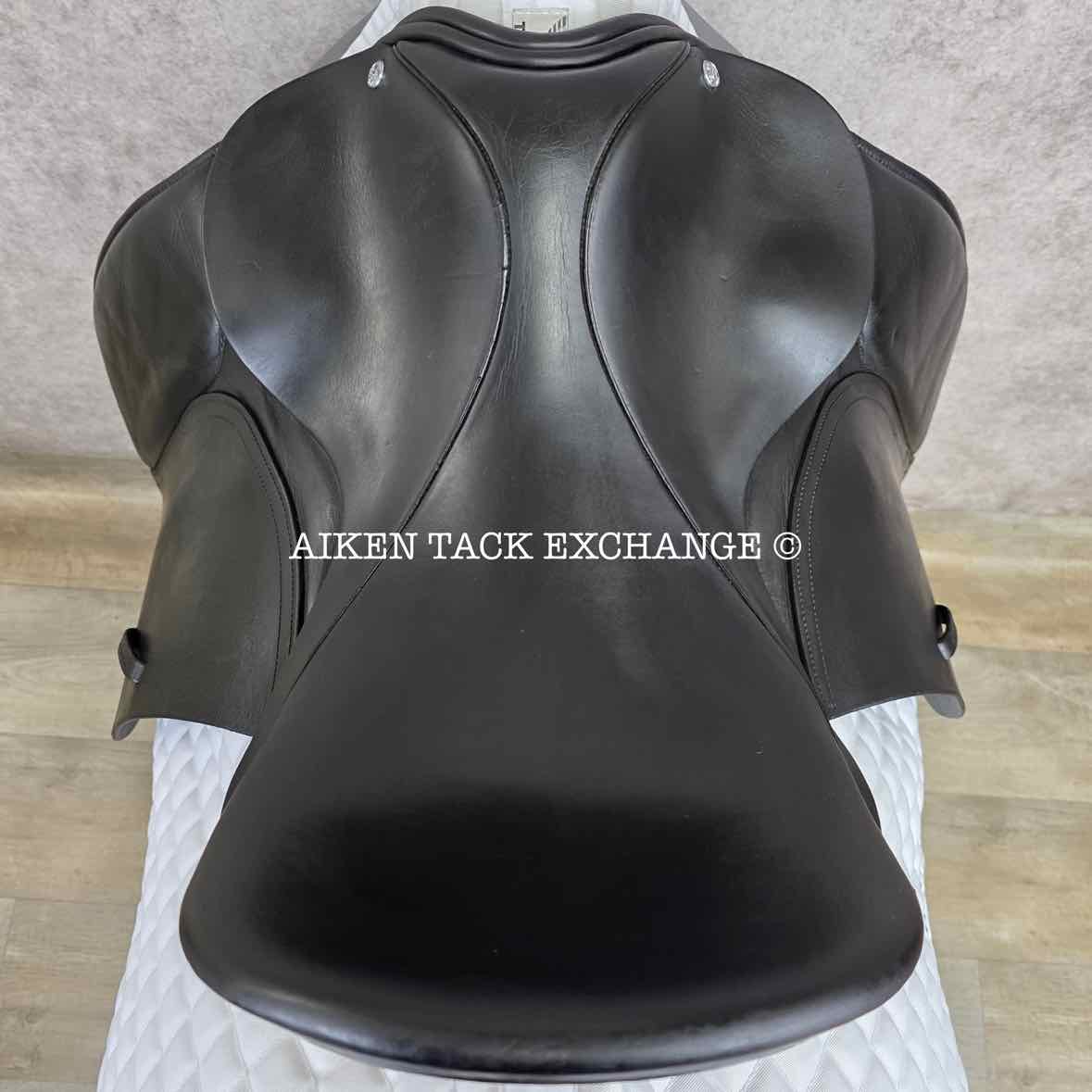 1997 County Competitor Dressage Saddle, 17" Seat, Wide Tree, Wool Flocked Panels