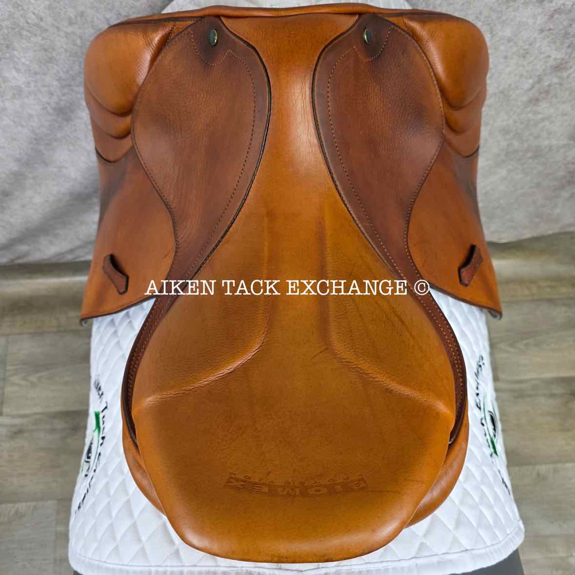 2013 Stubben Portos Deluxe Close Contact Jump Saddle, 17.5" Seat with Biomex, 28cm Tree - Medium, Foam Panels