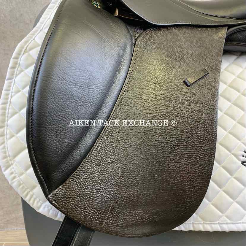 2016 Stubben Aramis NT Dressage Saddle, 17.5" Seat with Biomex, 29 cm Tree - Medium Wide, Wool Flocked Panels
