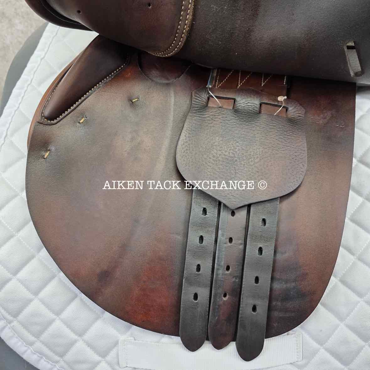 2003 Butet L-Seat (Semi Deep) Close Contact Jump Saddle, 17" Seat, 1 Flap, Medium Tree, Foam Panels