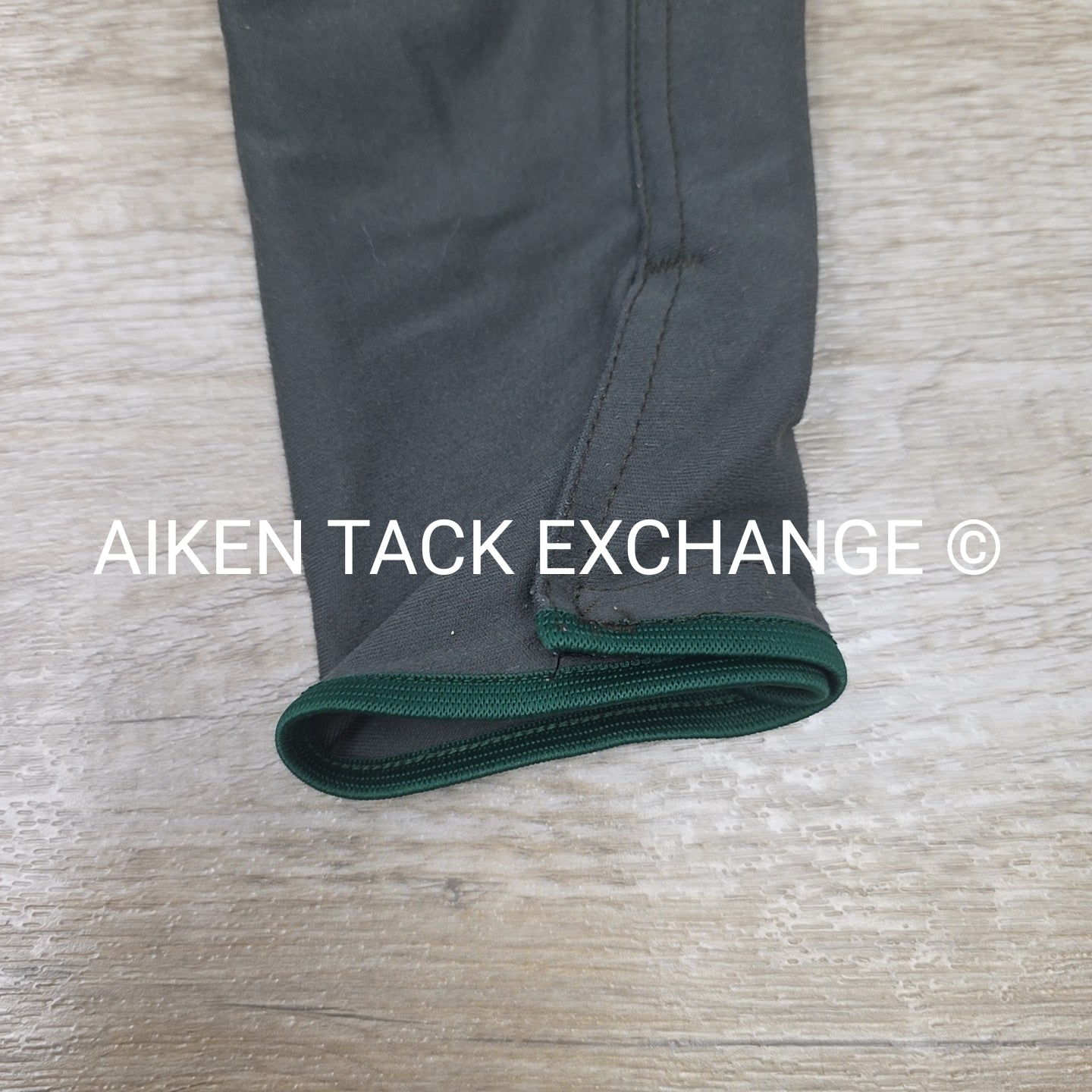 Devon-Aire Knee Patch Breeches, Size 26