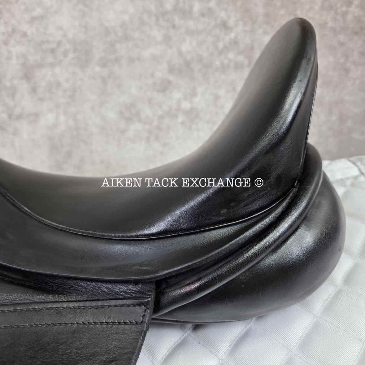 1997 County Competitor Dressage Saddle, 17" Seat, Wide Tree, Wool Flocked Panels