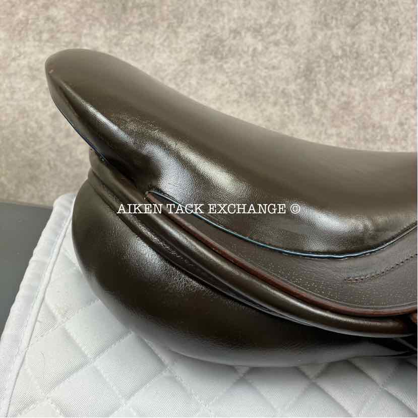 **SOLD** 2019 Loxley by Bliss Jump Saddle, 17.5" Seat, Adjustable Tree - Changeable Gullet, Wool Flocked Panels