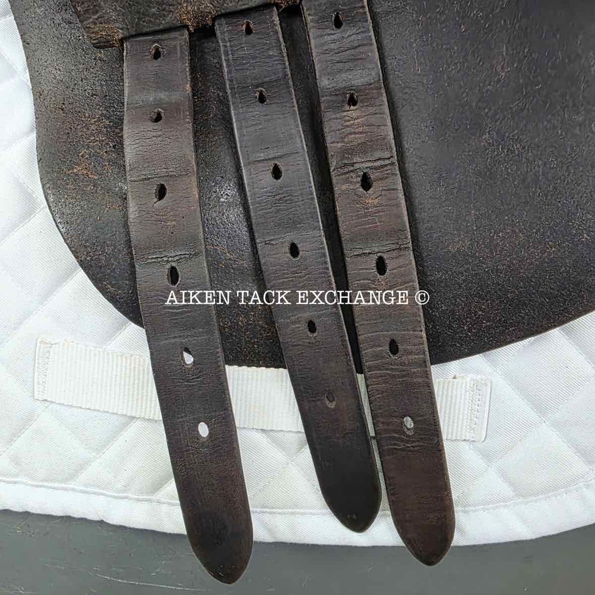Beval Jump Saddle, 17.5"/18" Seat, Forward Flap, Medium Tree, Foam Panels