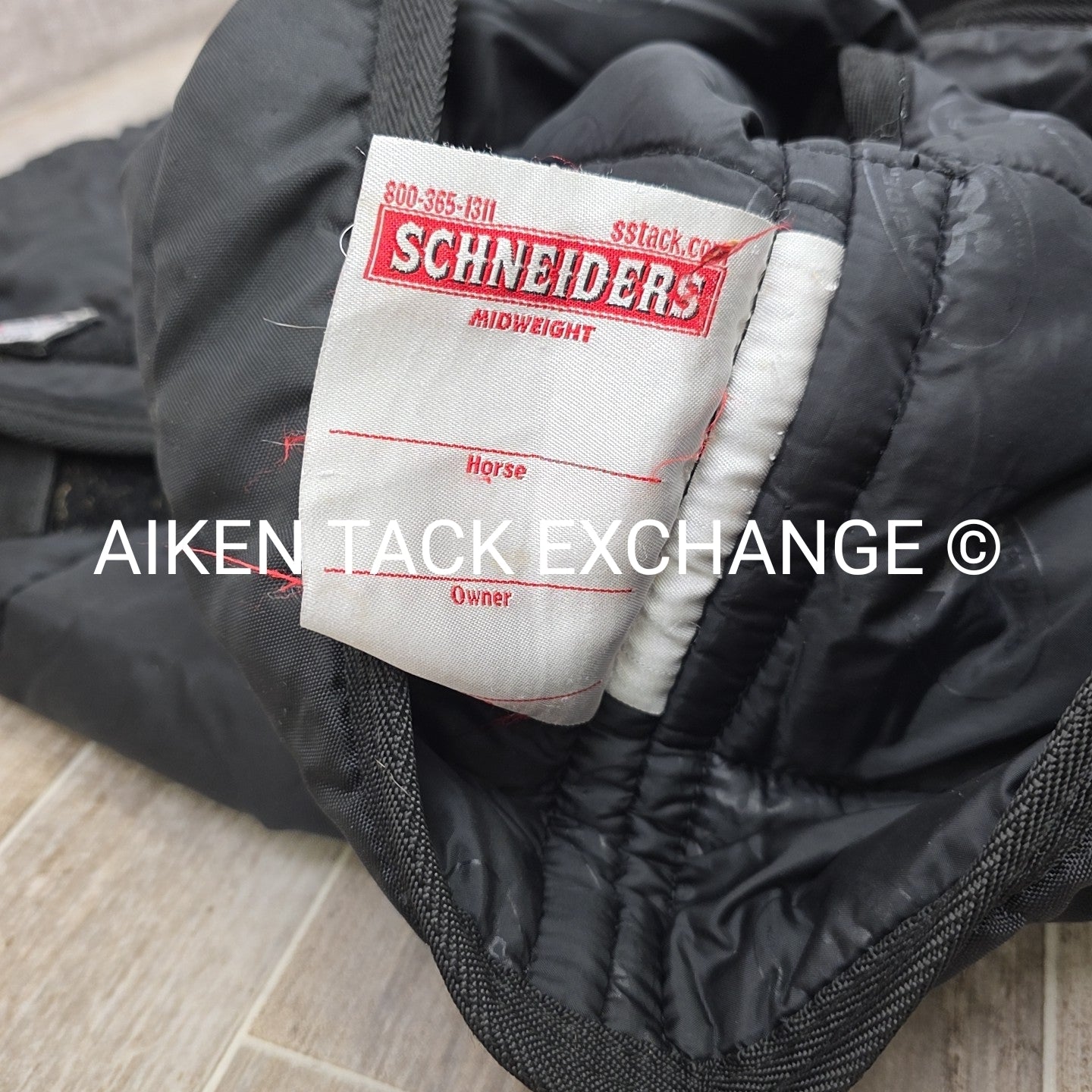 Schneiders Adjusta-Fit Closed Front Stable Blanket 74"