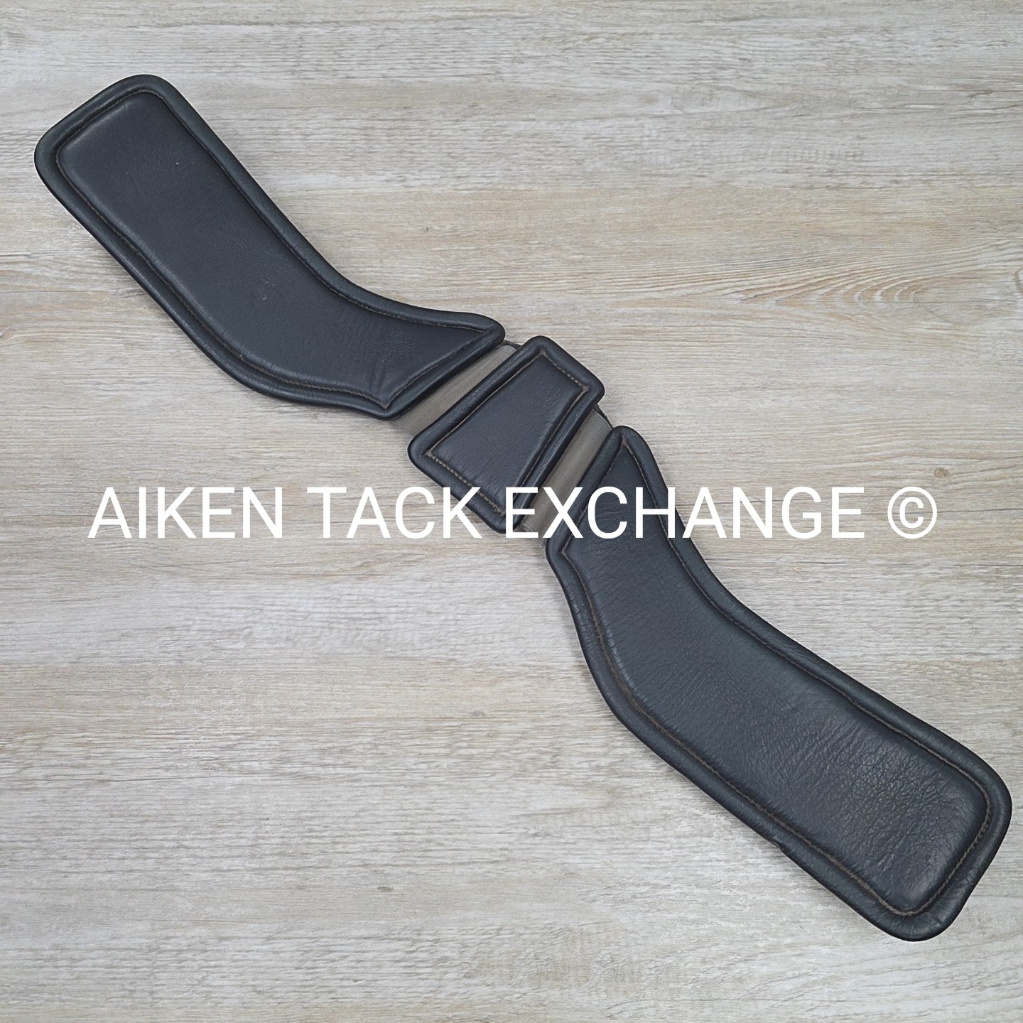 Total Saddle Fit StretchTec Shoulder Relief Girth with Leather Liner, Black, 28"