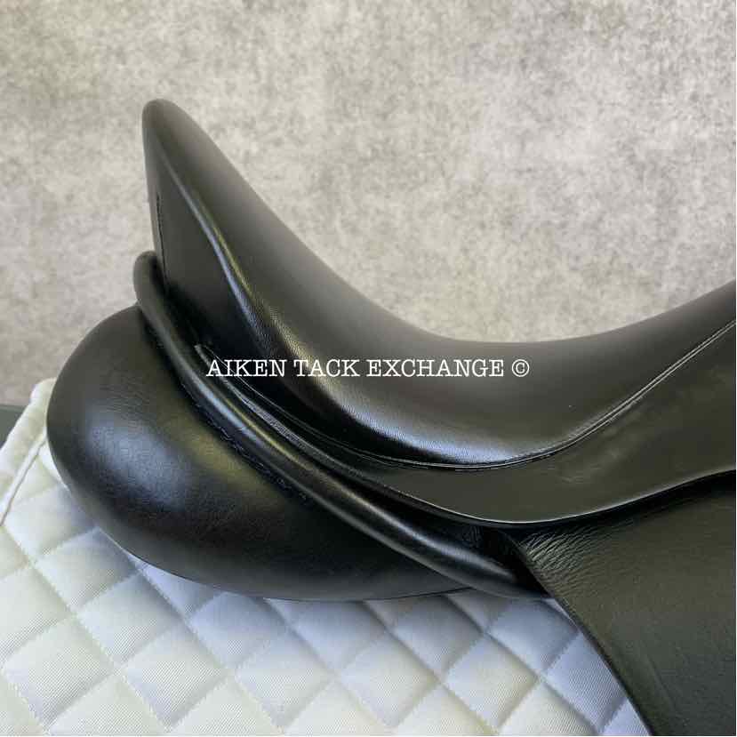 Zaldi New Kent Dressage Saddle, 17.5" Seat, Long Flap, 32 Tree - Wide, Wool Flocked Panels