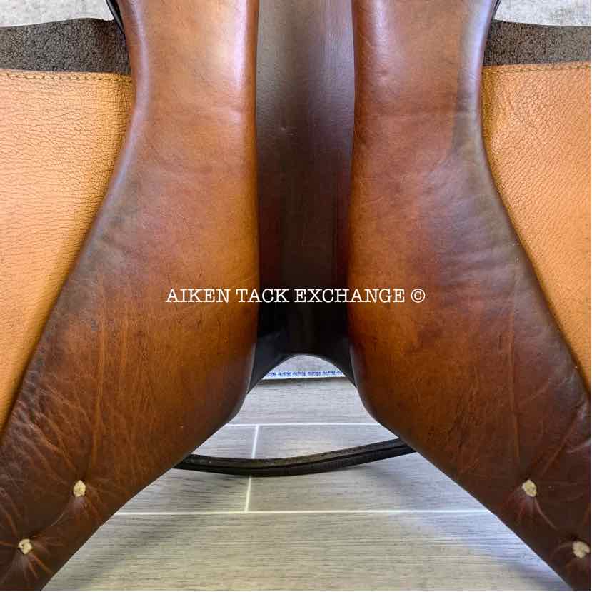 Borelli by Collegiate Close Contact Saddle, 17" Seat, Medium Tree, Foam Panels