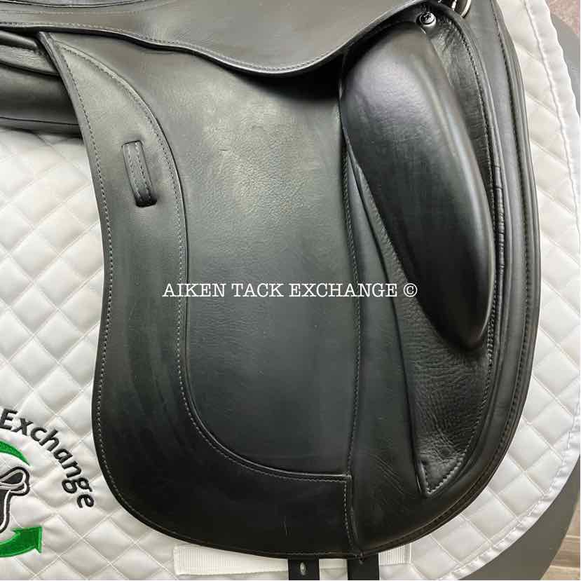 2017 Schleese Obrigado Monoflap Dressage Saddle, 17.5" Seat, Adjustable Tree, Wool Flocked Panels