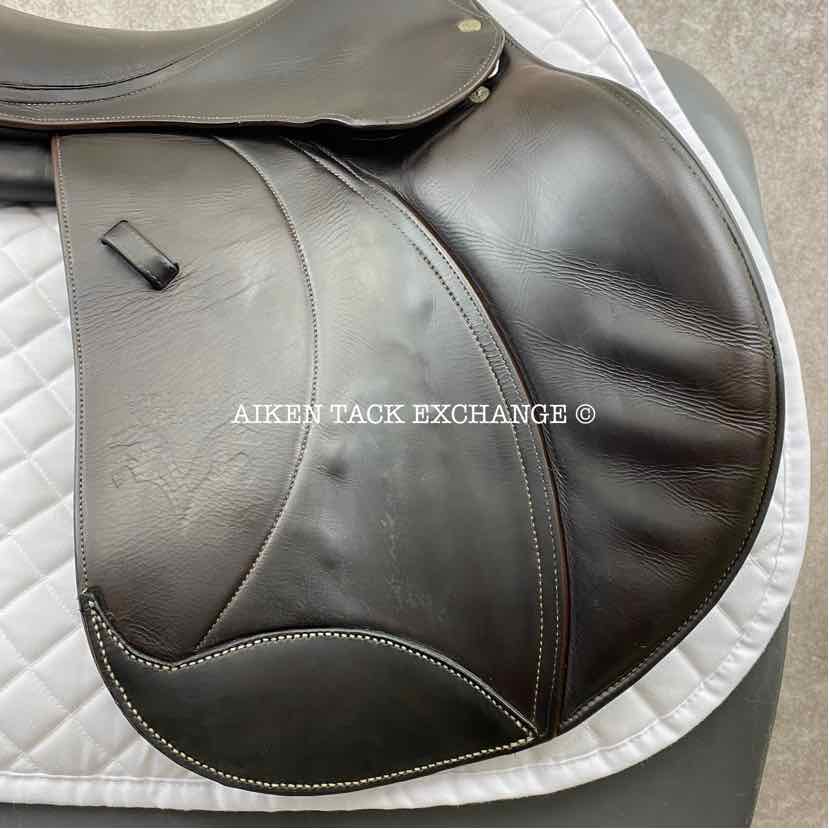 2012 Voltaire Palm Beach Close Contact Jump Saddle, 17.5" Seat, 3A Flap, Medium Wide Tree, PRO Panels, Full Buffalo Leather