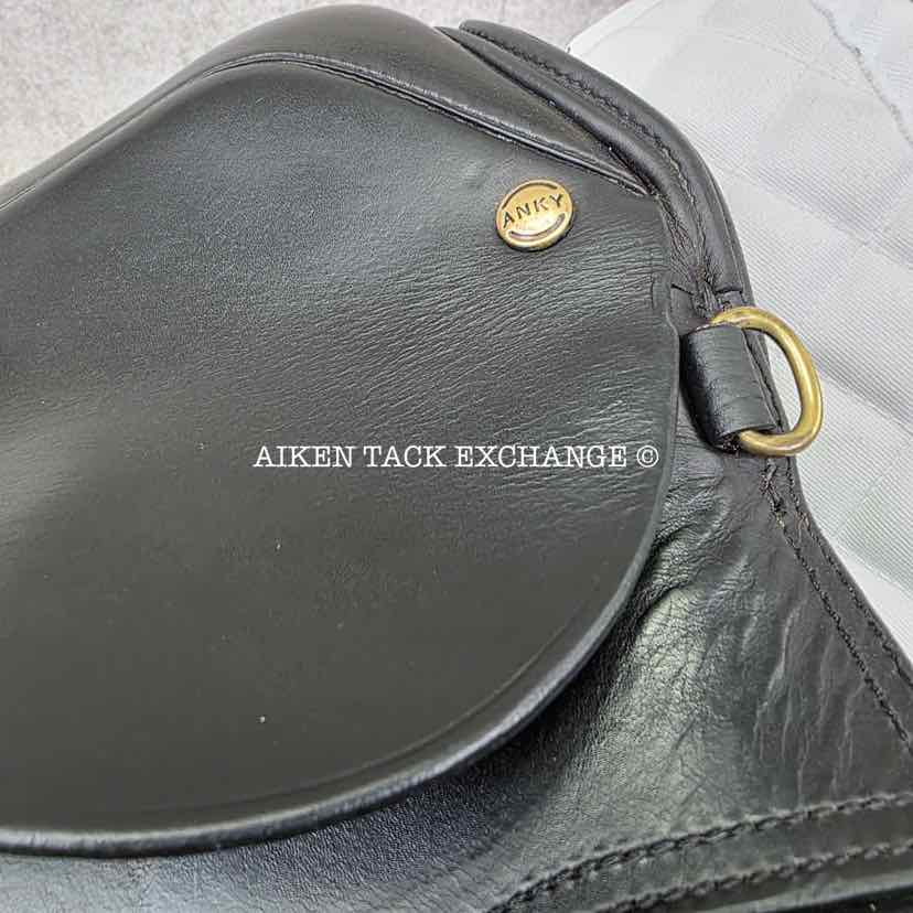 Anky Dressage Saddle, 18" Seat, Wide Tree, Wool Flocked Panels
