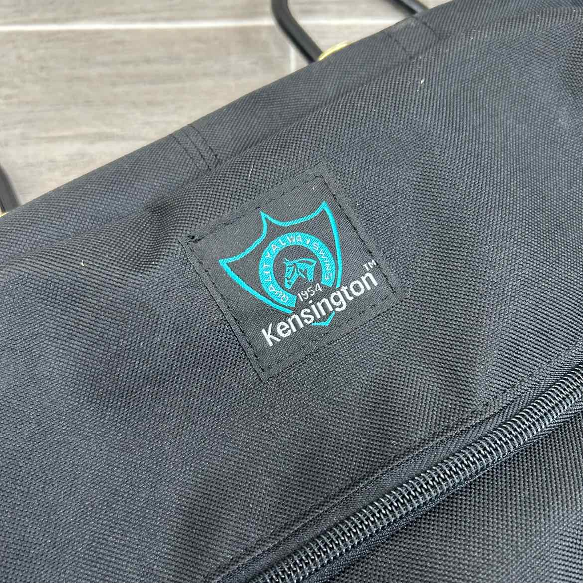 Kensington Halter & Bridle Storage Bag with Hooks