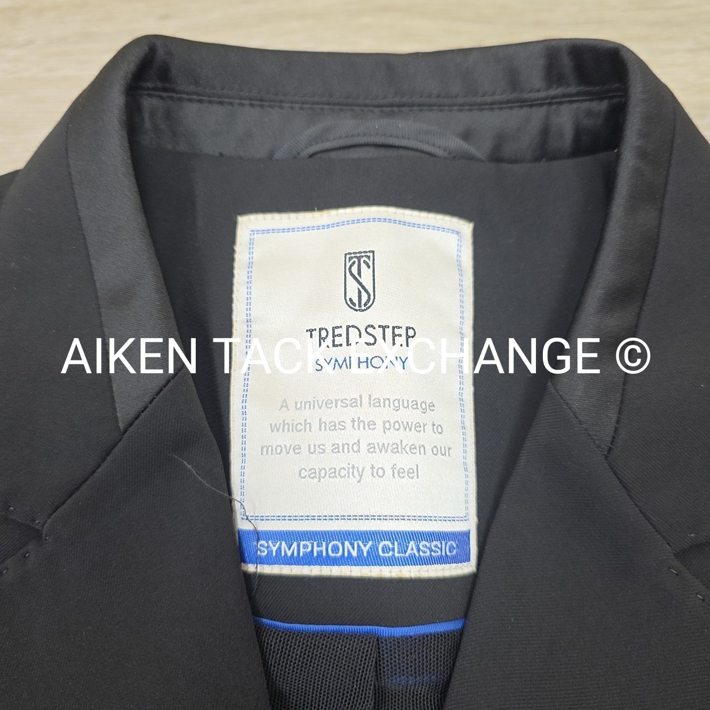Tredstep Symphony Classic Show Coat, Size 6
