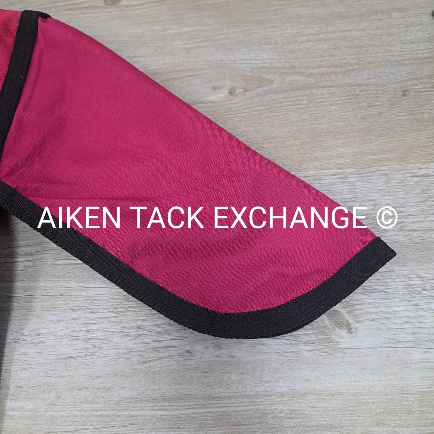 Saxon 600D Medium Turnout Blanket 78" (lining has some rips/tears)