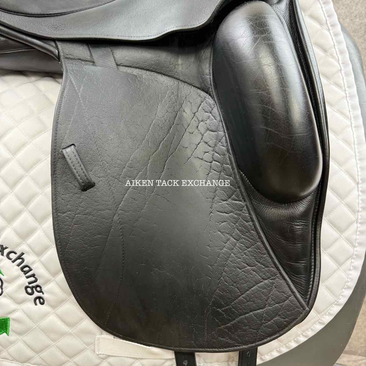 2017 Custom Saddlery Icon Flight Monoflap Dressage Saddle, 17" Seat, Adjustable Tree, Wool Flocked Panels