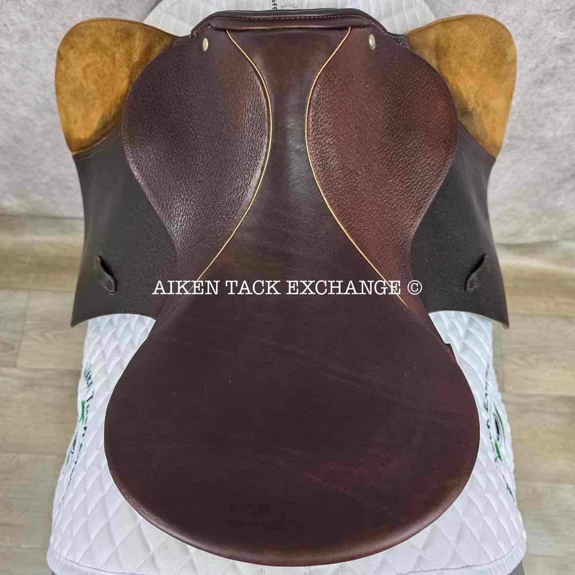 Stubben Siegfried Saddle, 17" Seat, 32cm Tree - Wide, Wool Flocked Panels