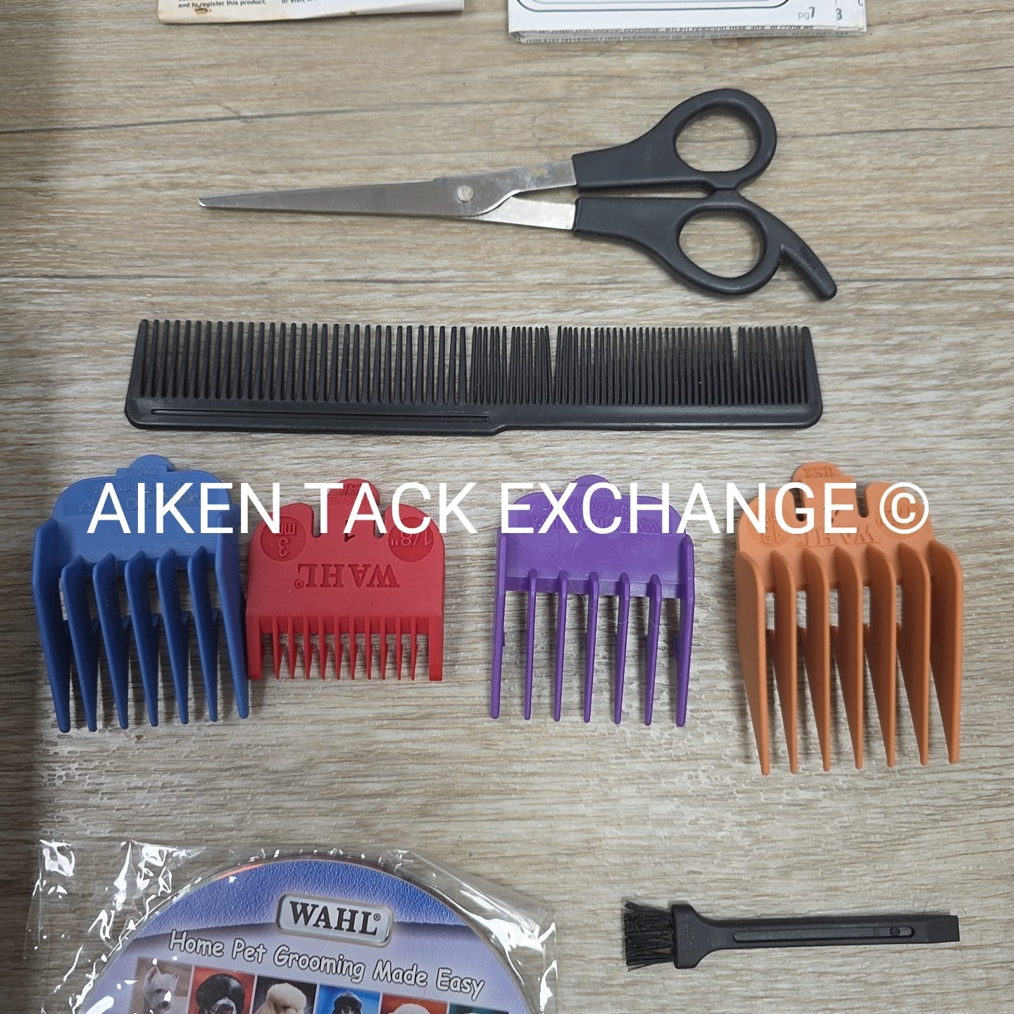 Wahl Cippers with Case and Accessories