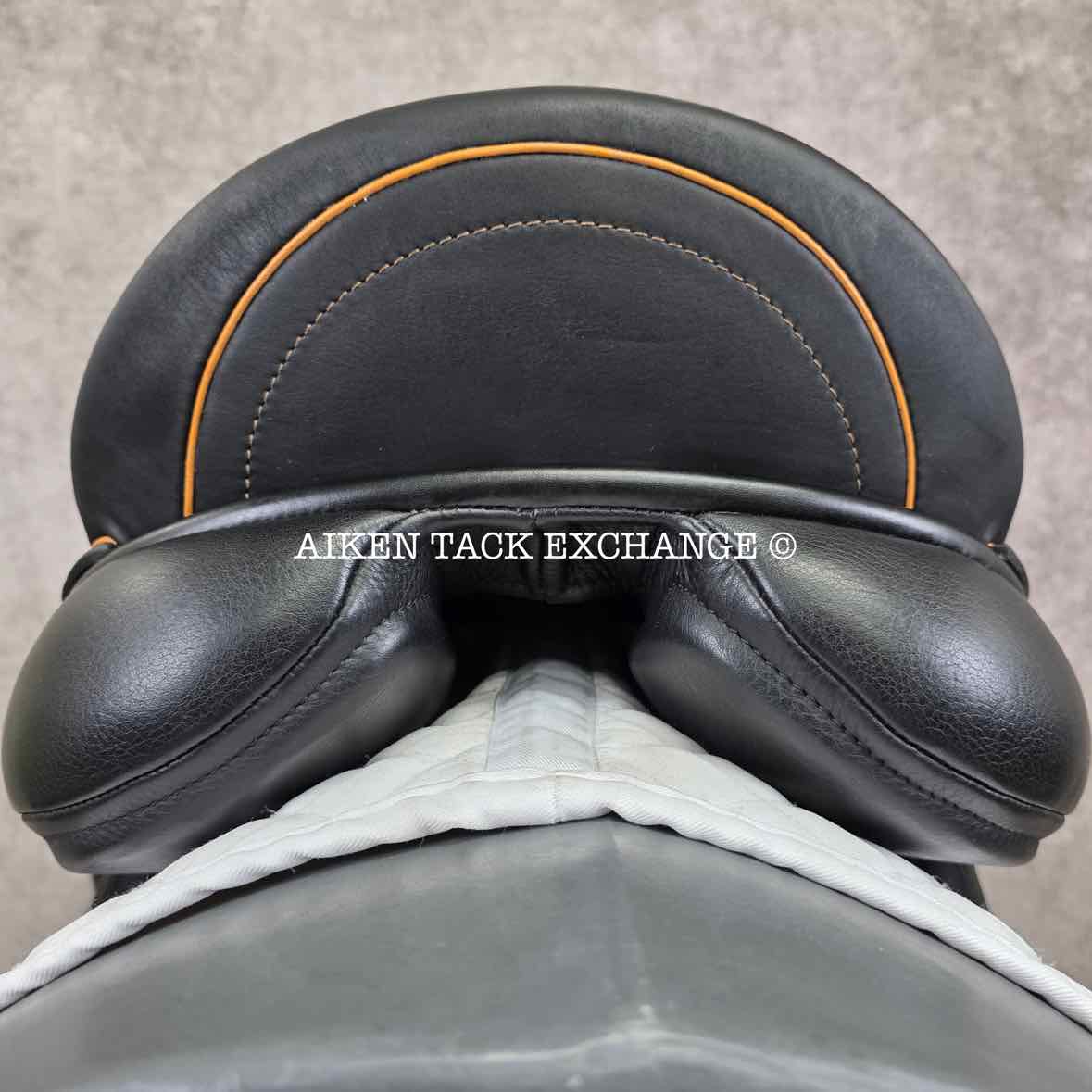 **SOLD** 2019 Custom Saddlery Icon Alpha Monoflap Dressage Saddle, 17.5" Seat, Adjustable Tree, Wool Flocked Panels