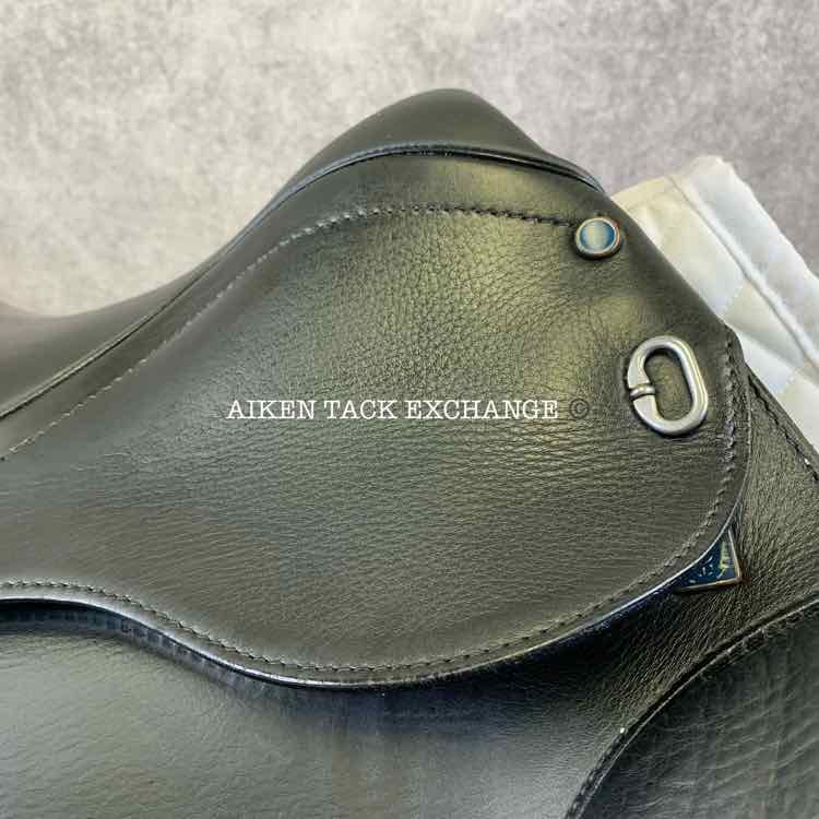 **On Trial** 2016 Stubben 1894 Dressage Saddle, 17.5" Seat, 30 cm Tree - Medium Wide, Wool Flocked Panels