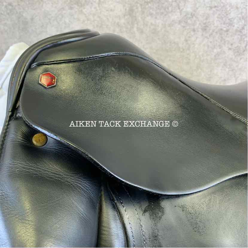 **SOLD** Albion Legend 5000 Dressage Saddle, 18" Seat, Wide Tree, Wool Flocked Panels