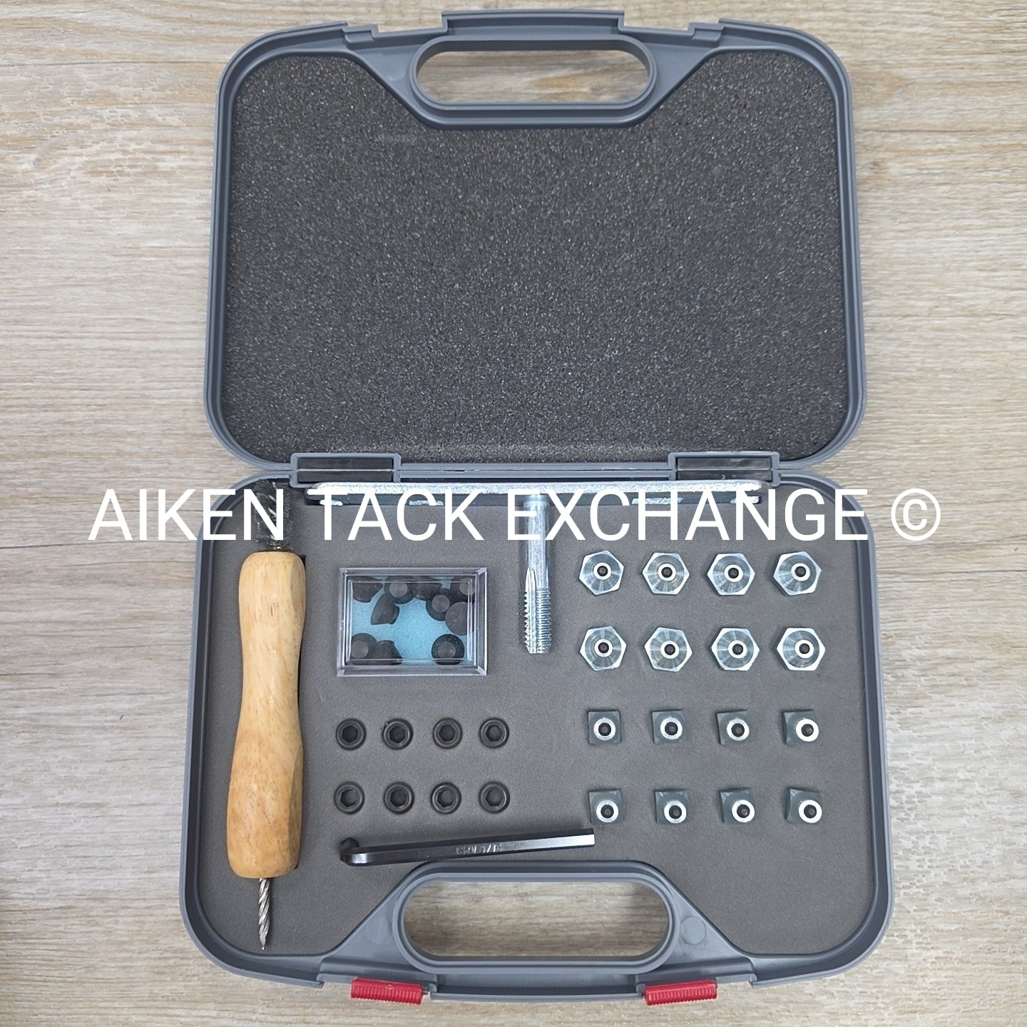 Roma Stud Kit
