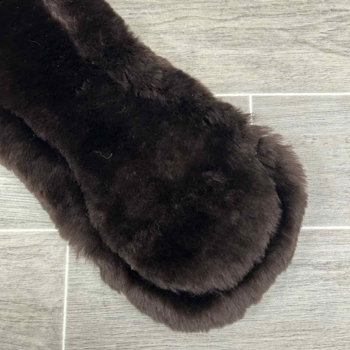 CAS Equestrian Sheepskin Girth, Brown, 20"