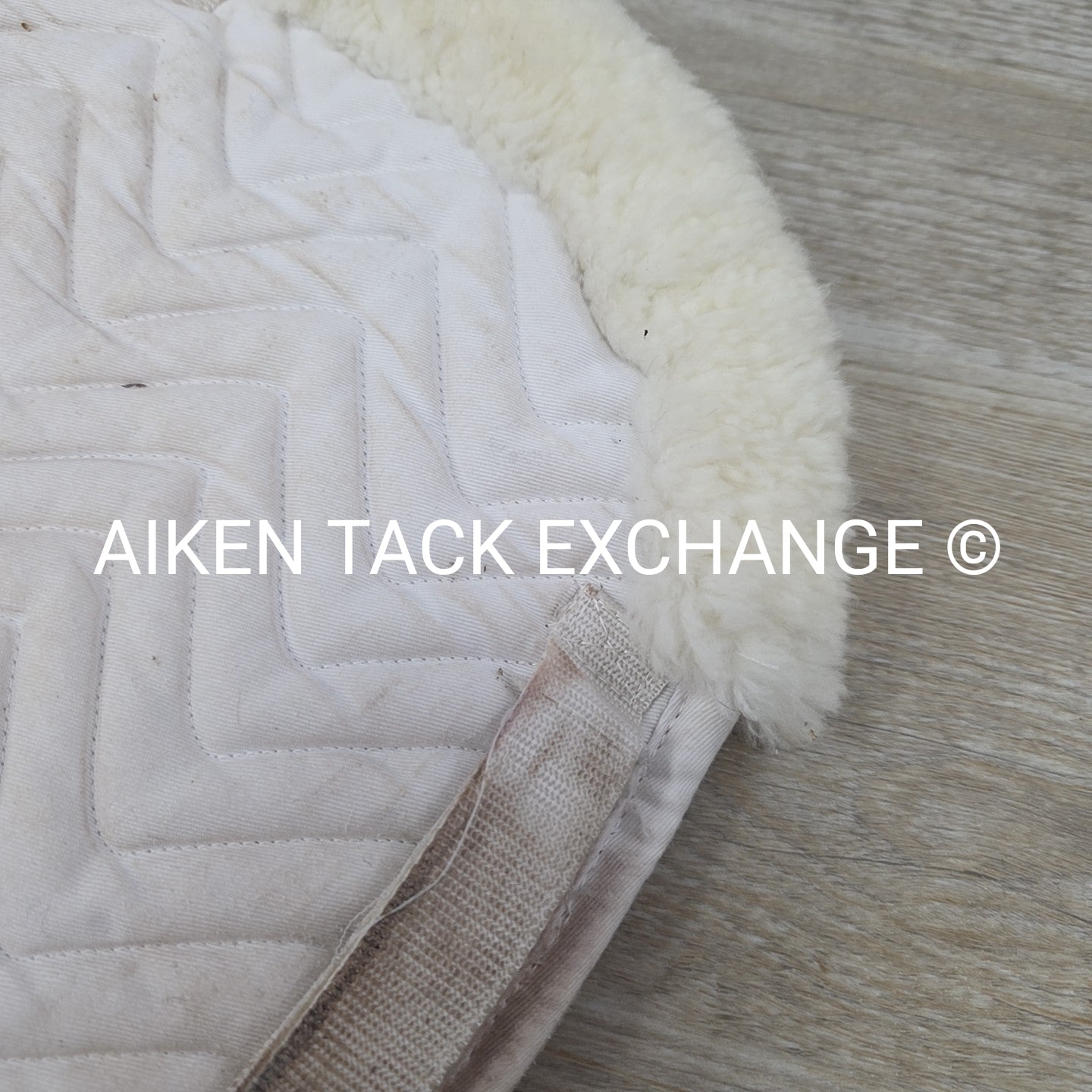 Fleeceworks Sheepskin Show Hunter Pad with Partial Trim, Size X-Large