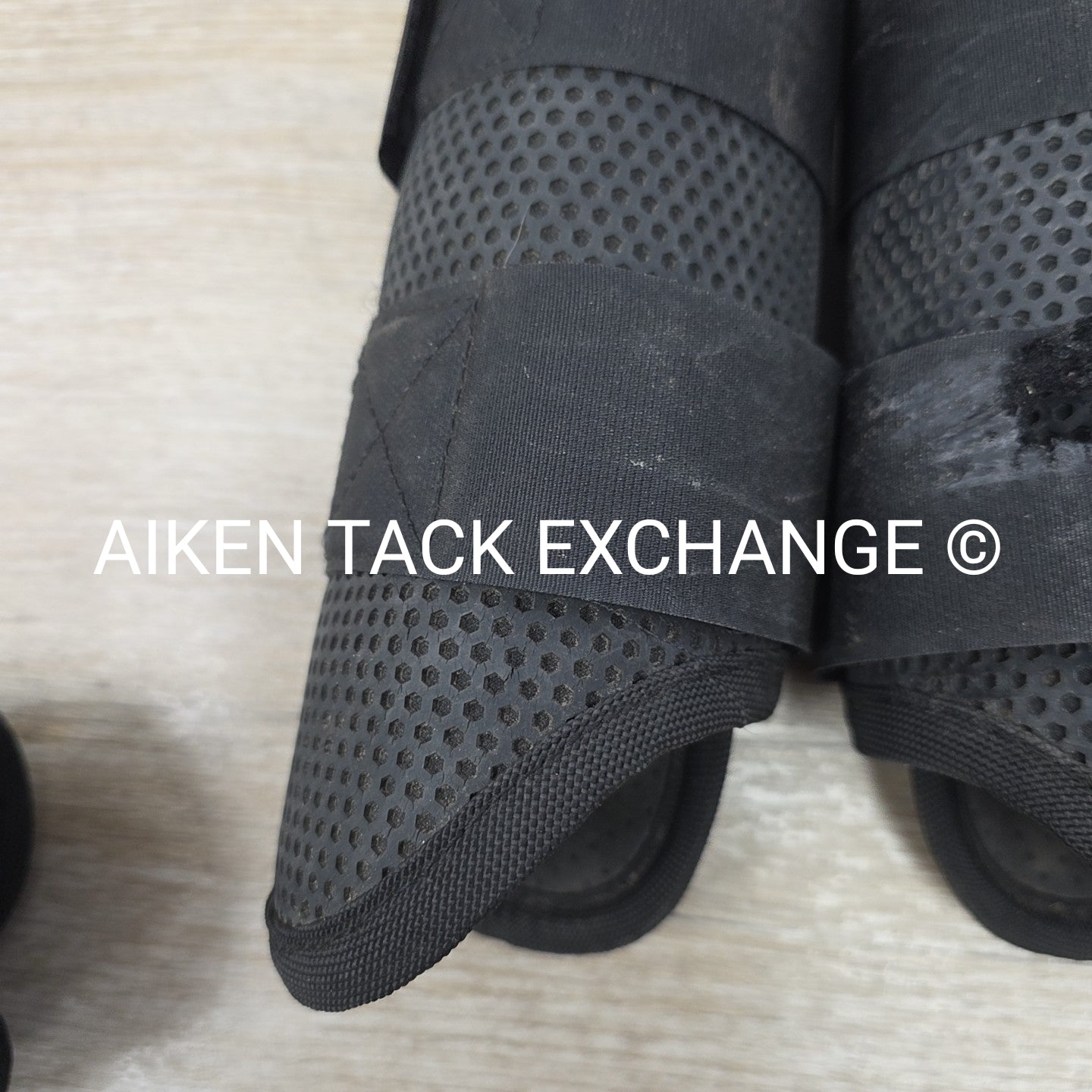BARGAIN BUNDLE: Horze Impact Flexi Horse Boots, Medium & Large, Set of 4