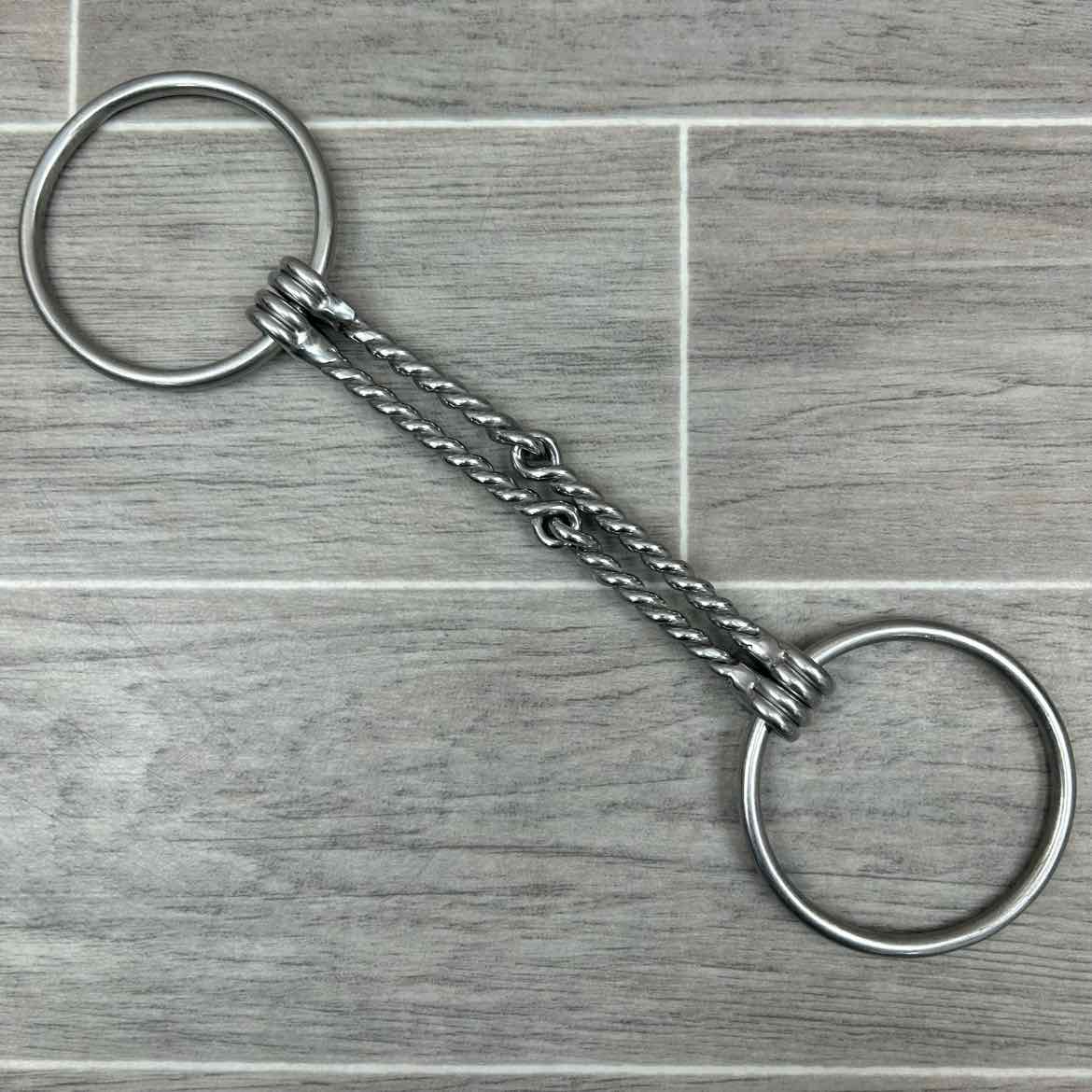 Double Twisted Wire Loose Ring Bit 5.5"