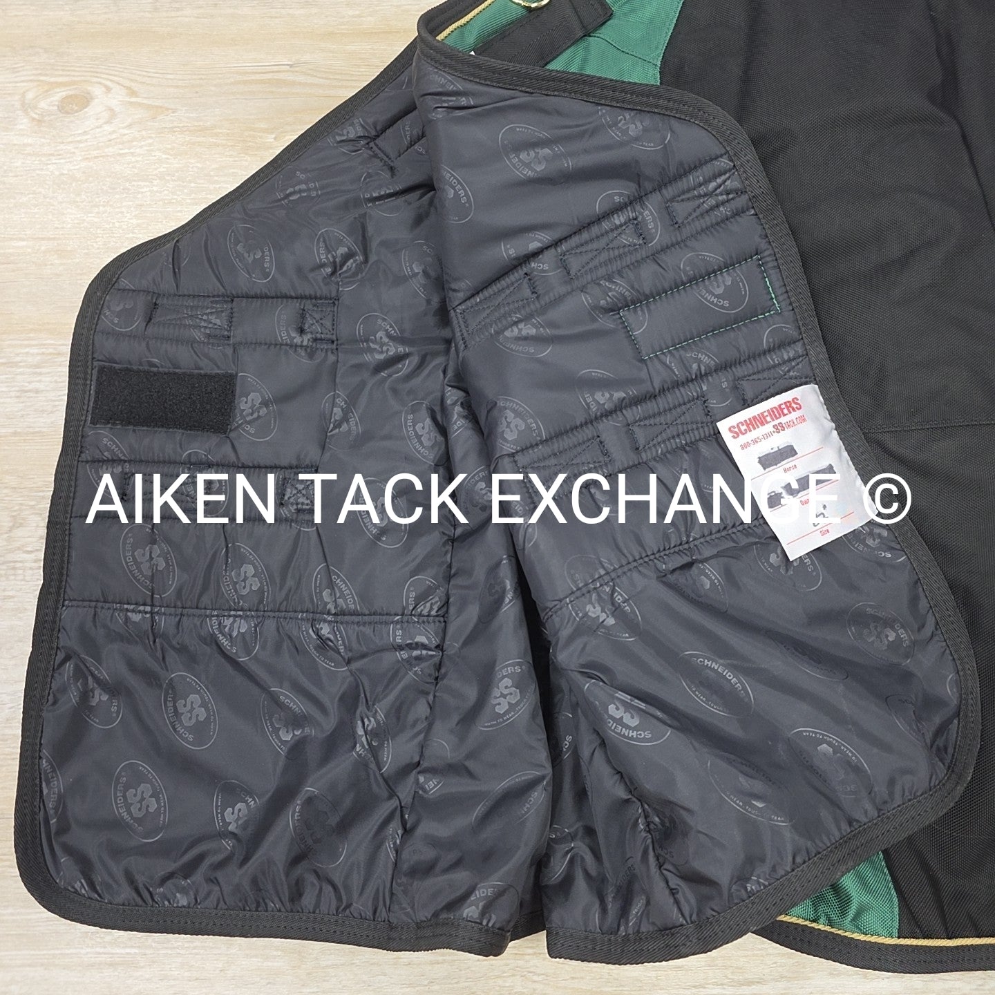 Schneiders VTEK Adjusta-Fit Heavy Weight Turnout Blanket, 82"
