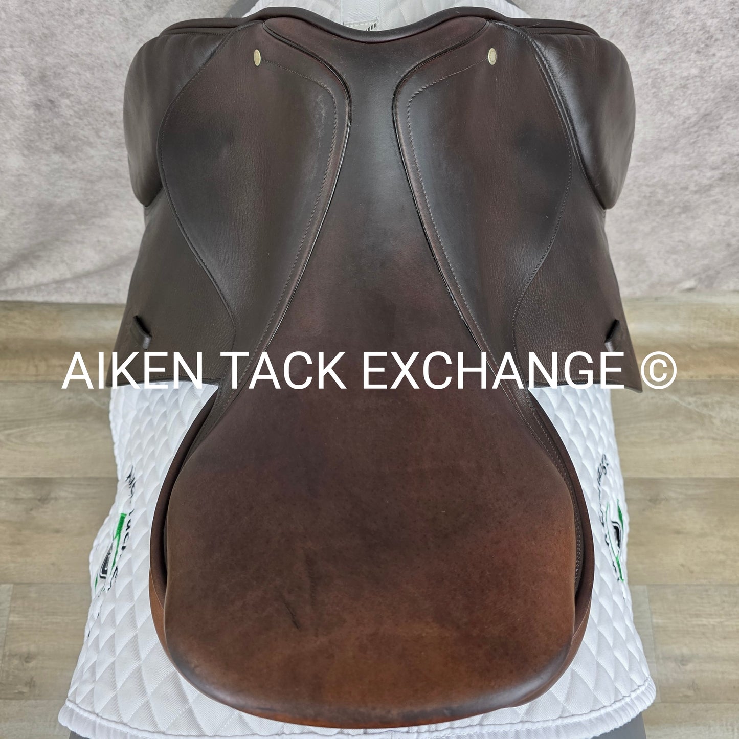 **SOLD** 2002 Schleese Leslie Jump Saddle, 17.5" Seat, Medium Wide Tree, Wool Flocked Panels