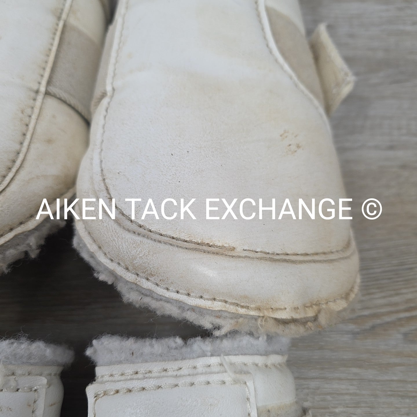 BARGAIN BUNDLE: Toklat Valena Fleece Lined Boots, Size Medium, Set of 4