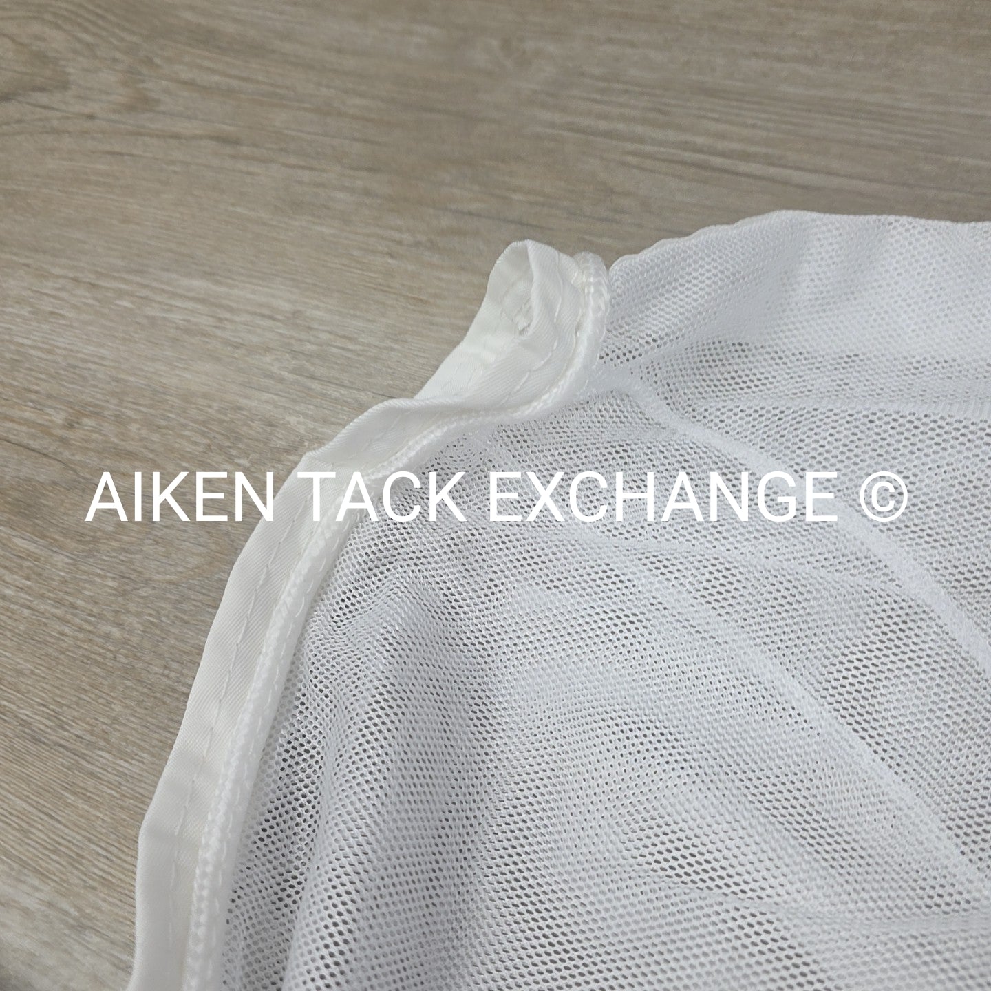 Fenwick Equestrian BodyGuard Mesh Cooler, White (has some marks) 60"
