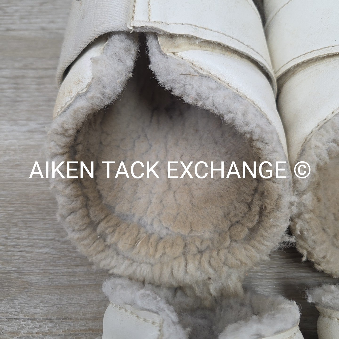 BARGAIN BUNDLE: Toklat Valena Fleece Lined Boots, Size Medium, Set of 4