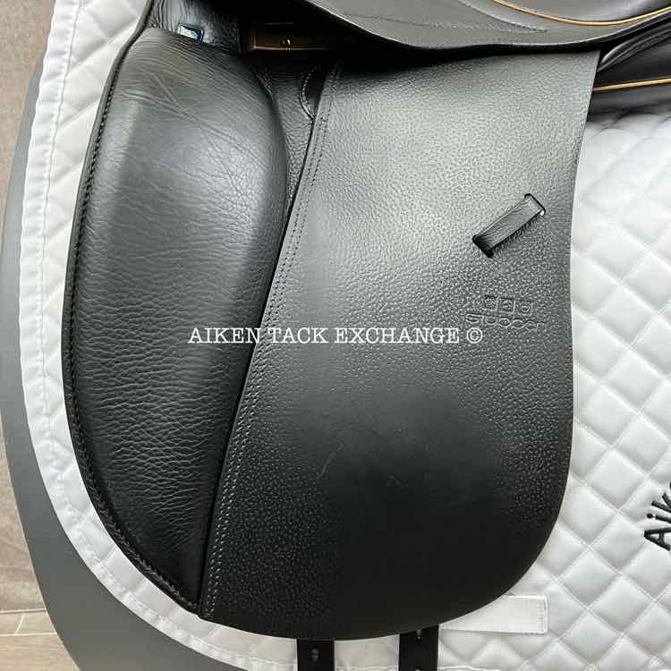 **SOLD** 2008 Stubben Genesis Dressage Saddle, 18" Seat, 28 cm Tree - Medium/Medium Narrow, Wool Flocked Panels