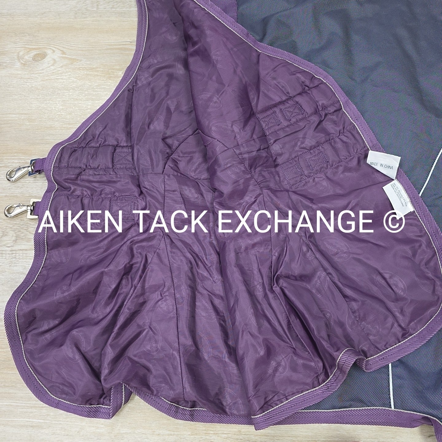 Weatherbeeta Taka Contour High Neck Medium Weight Turnout Blanket, 84"