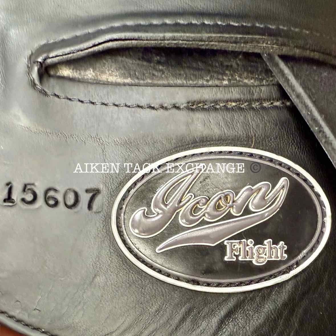 2017 Custom Saddlery Icon Flight Monoflap Dressage Saddle, 17" Seat, Adjustable Tree, Wool Flocked Panels