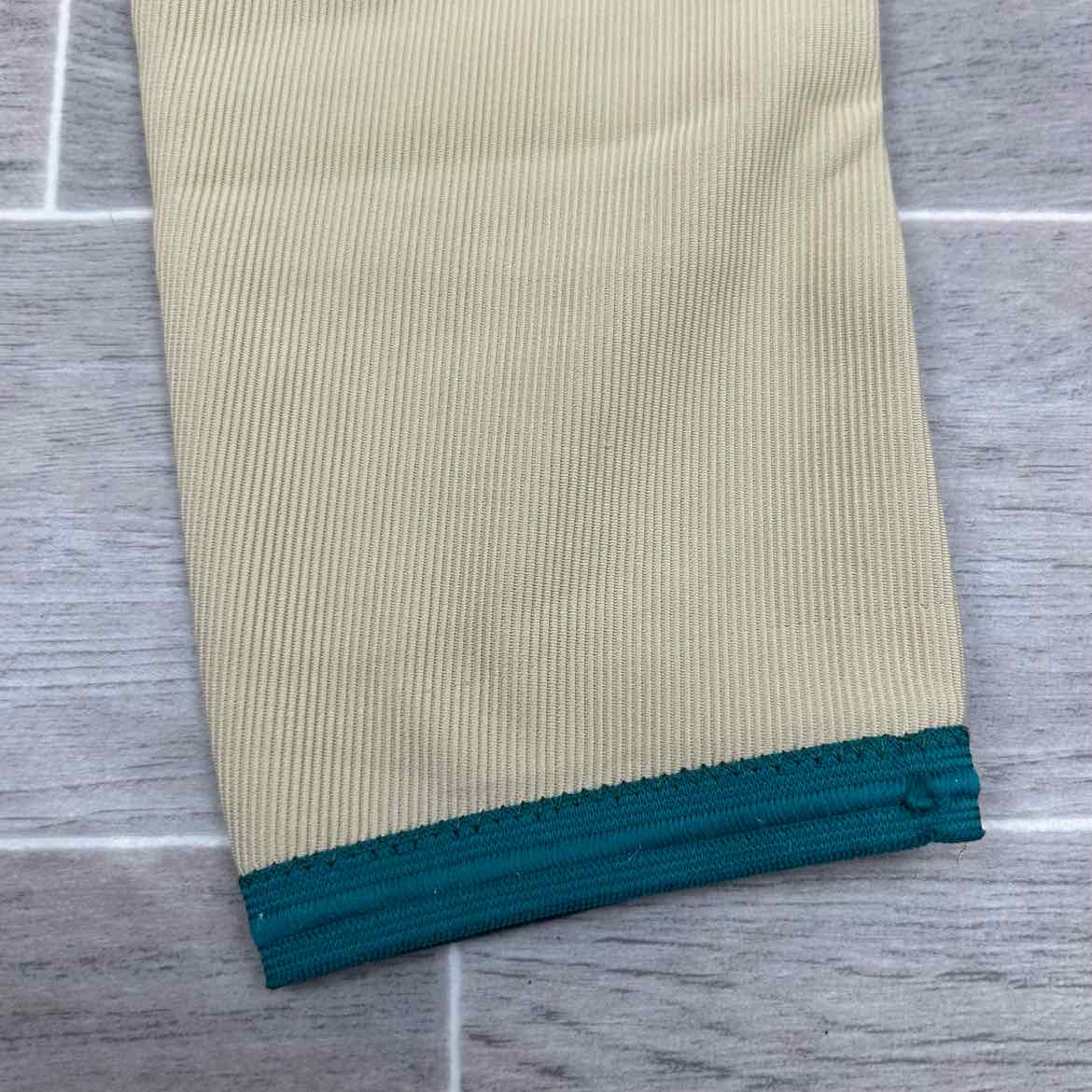 Devon-Aire Knee Patch Breeches, Size 32 L