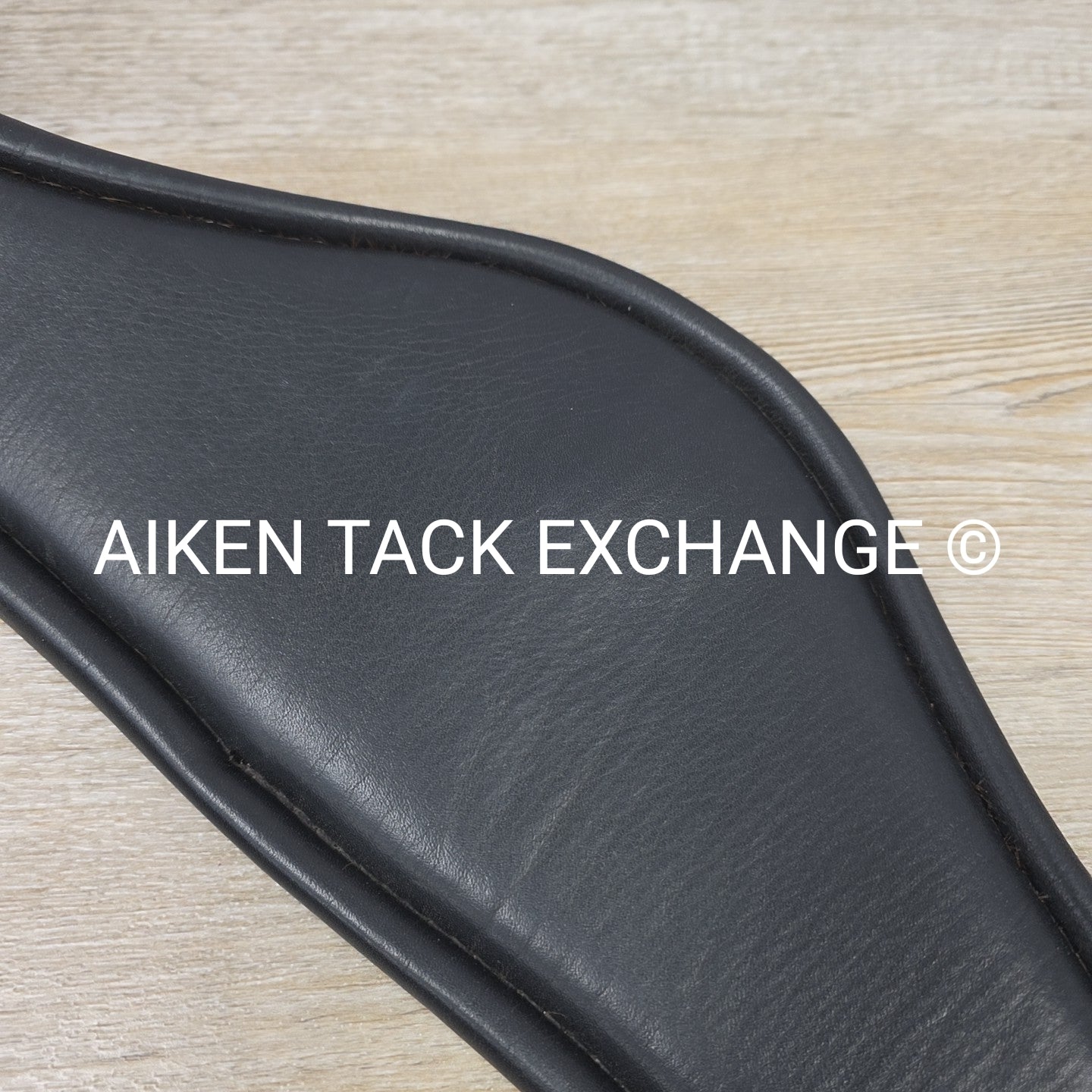 Anatomic Shoulder Relief Padded Dressage Girth, Black, 28"