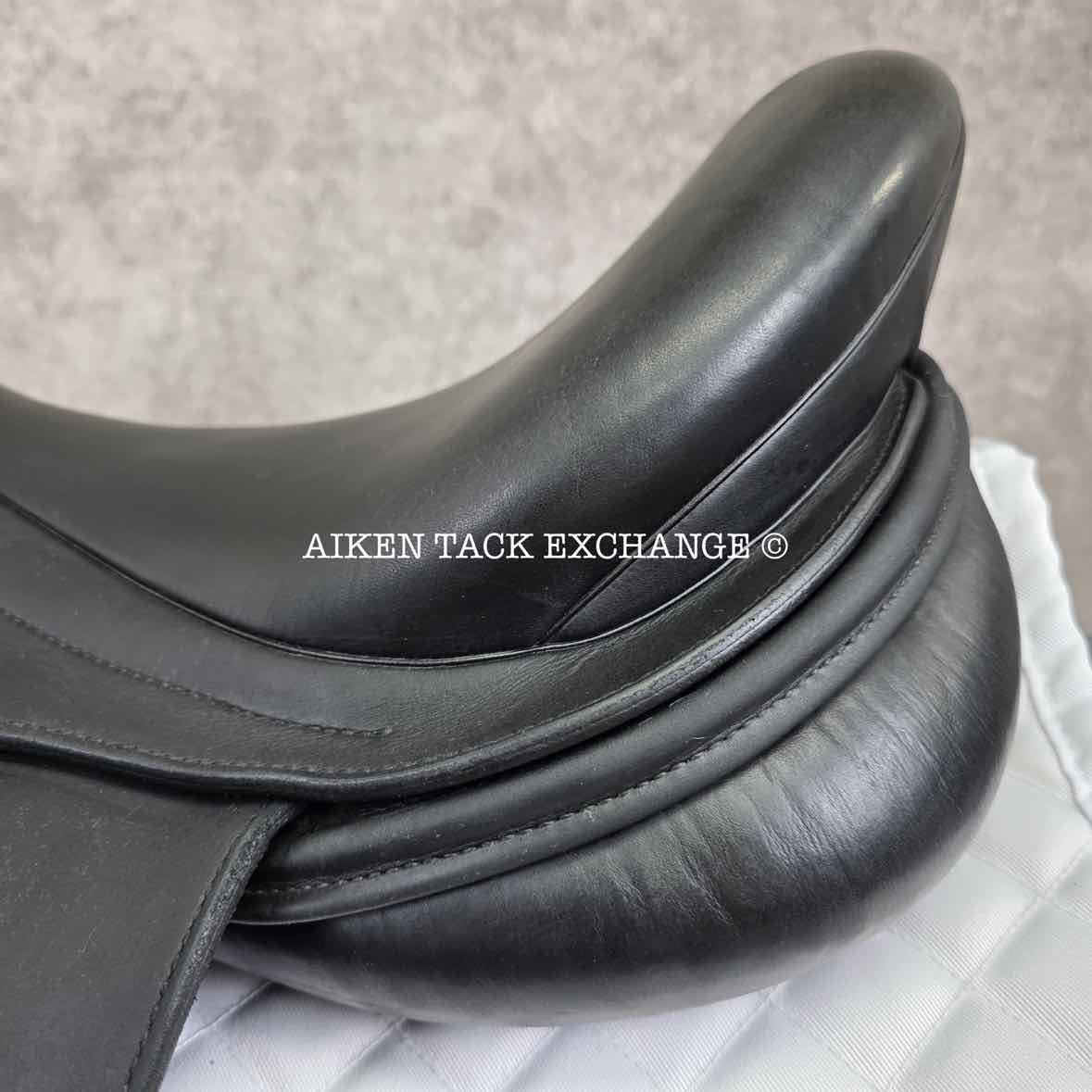 2017 Erreplus Freestyle Monoflap Dressage Saddle, 17" Seat, Adjustable Tree, Wool Flocked Panels