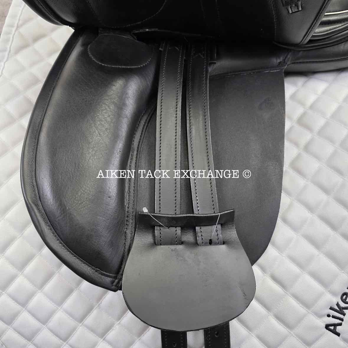 English Dressage Saddle, 17" Seat, Short Flap, Wide Tree, Wool Flocked Panels