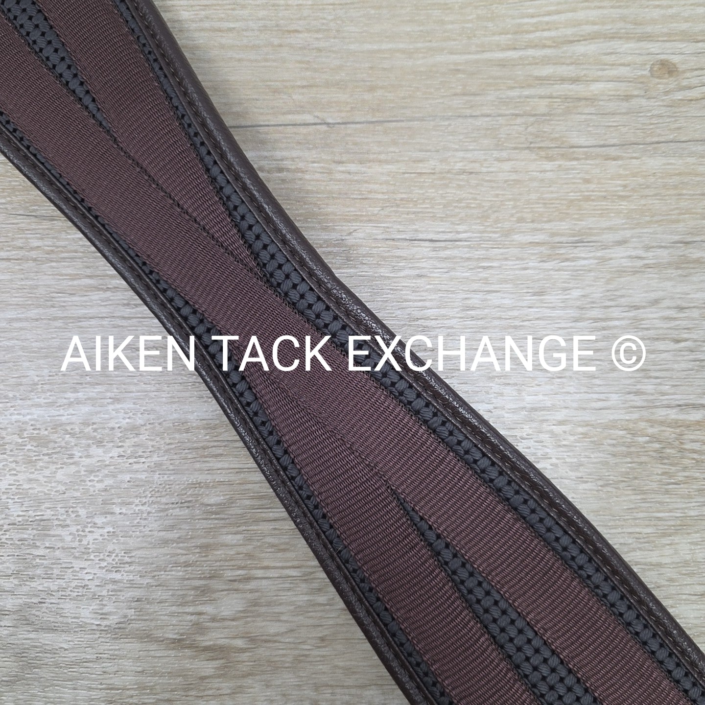 Ovation Chafeless Girth with Single End Elastic 58"