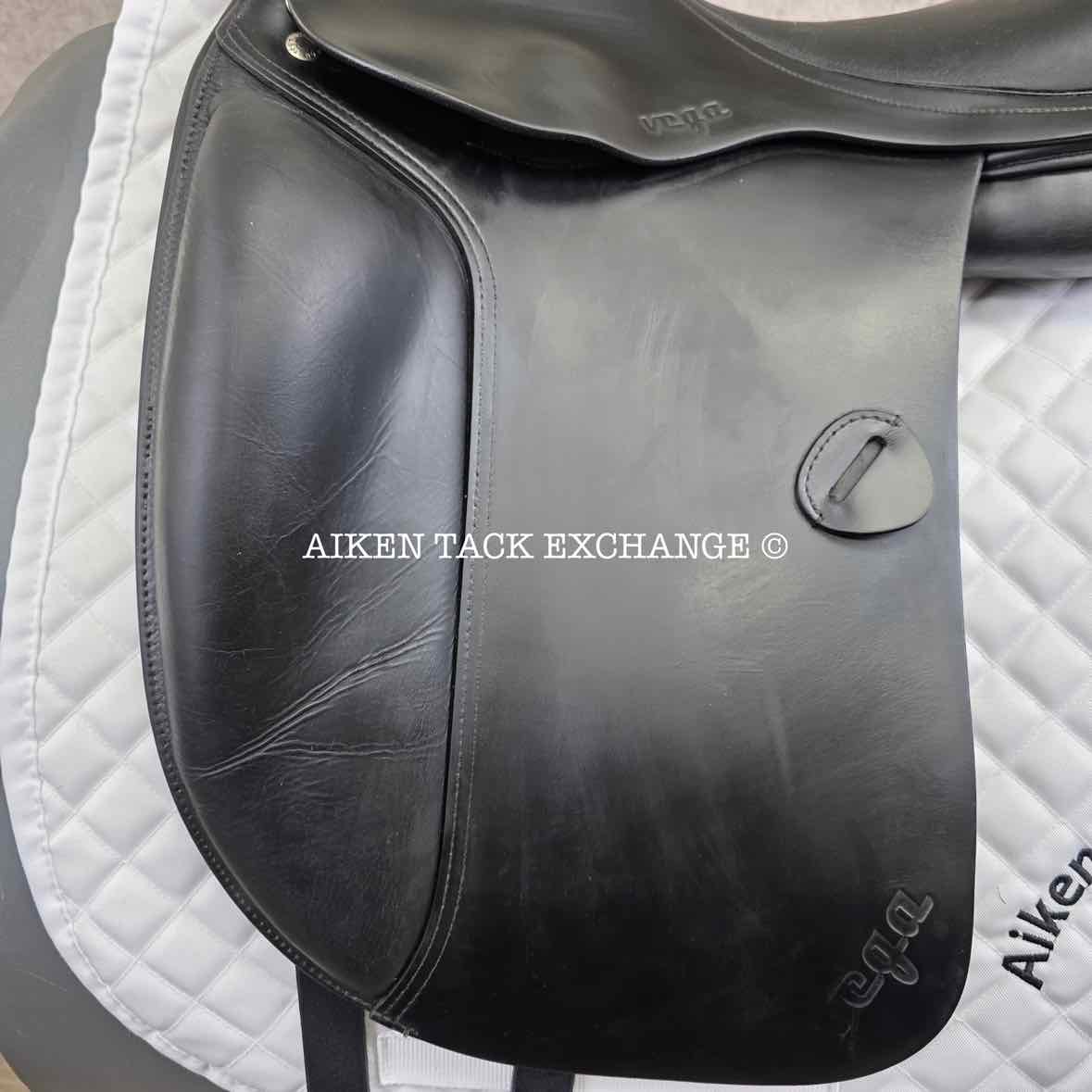 2007 Amerigo Vega Dressage Saddle, 17" Seat, Medium Tree, Wool Flocked Panels