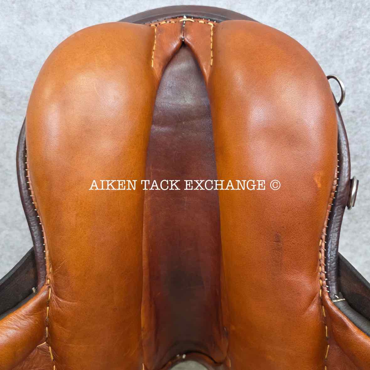Stubben Siegfried Saddle, 17" Seat, 32cm Tree - Wide, Wool Flocked Panels