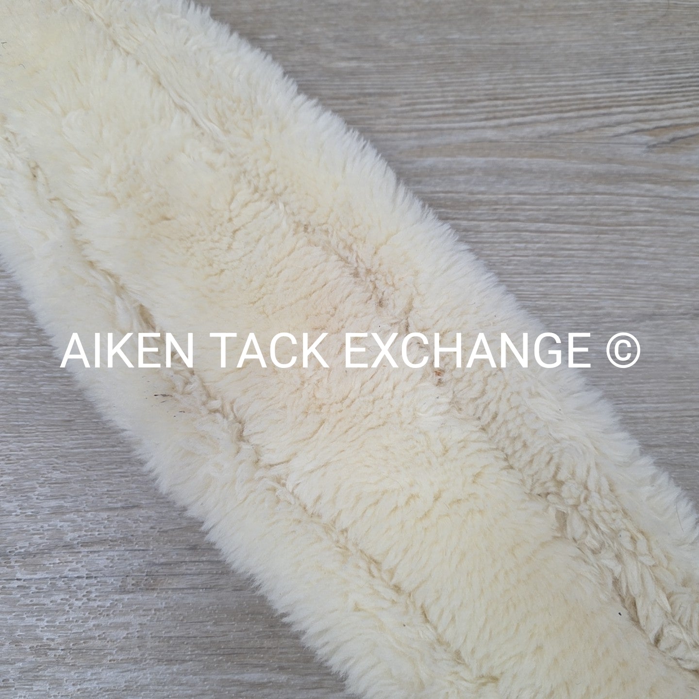 Kentucky Horseware Removable Sheepskin Girth w/ Double End Elastic, 50"