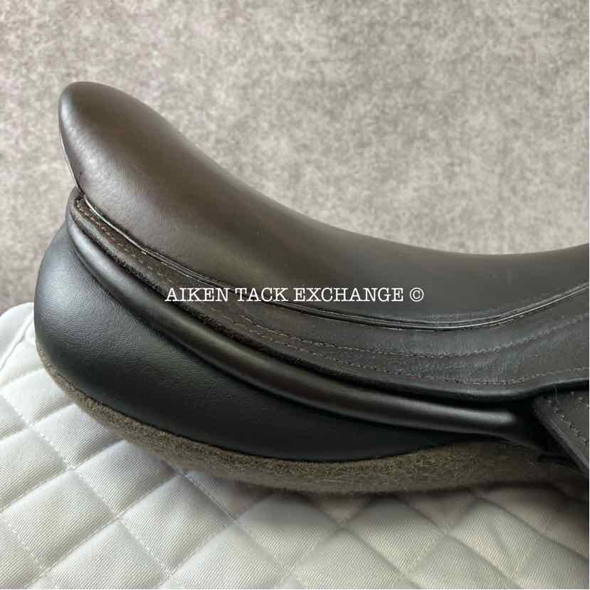 2013 Black Country Solare Jump Saddle, 17.5" Seat, Medium/Medium Wide Tree, Wool Flocked Serge Panels