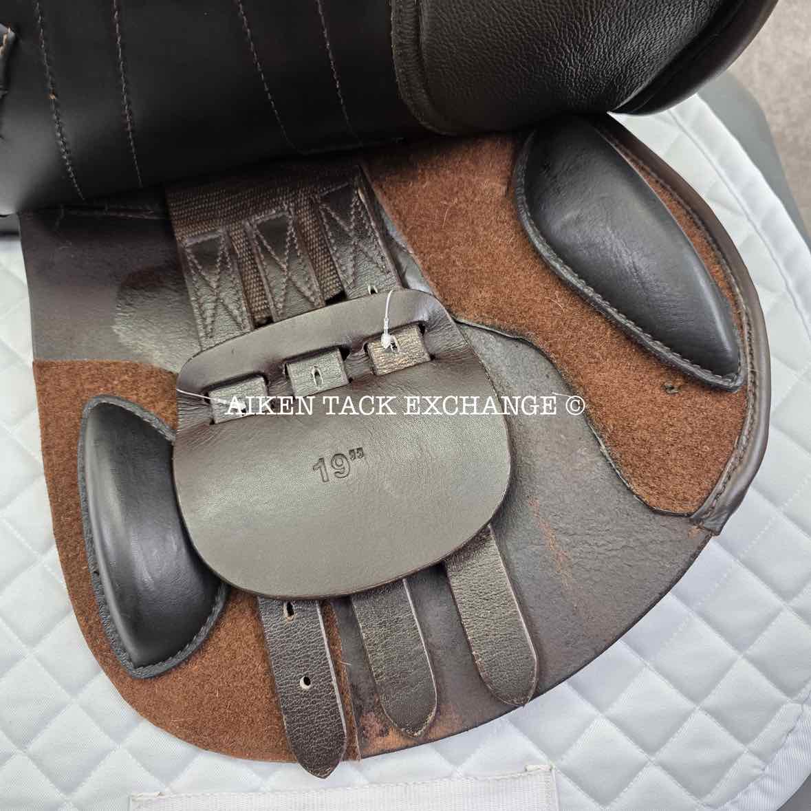 Royal Heritage Emile Close Contact Jump Saddle, 18.5"/19" Seat, Spectrum Adjustable Tree, Wool Flocked Panels