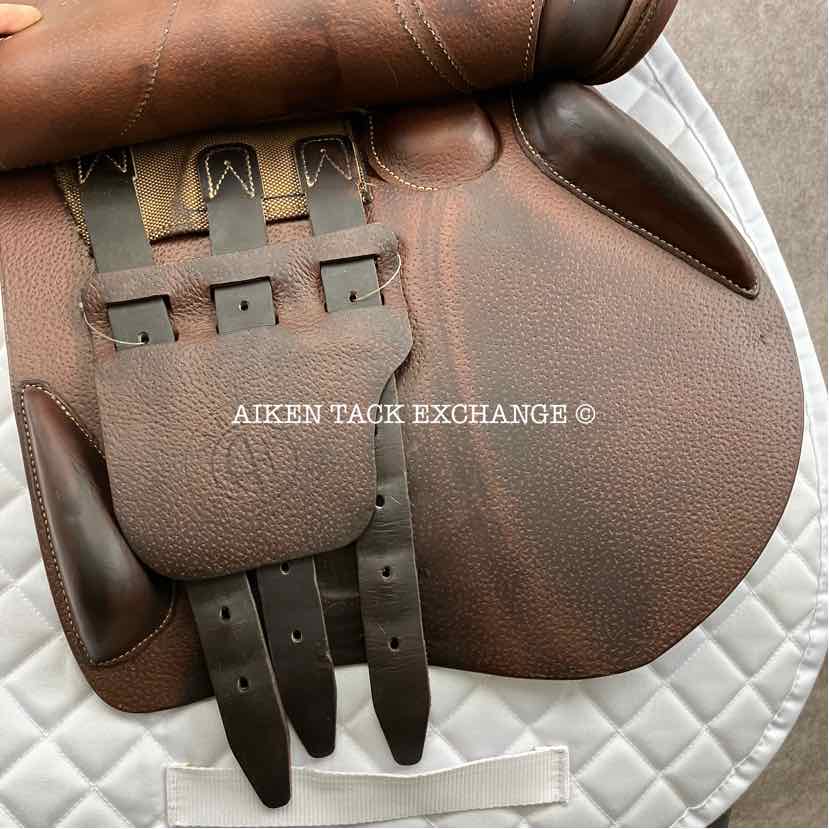 2020 Arion J3 Close Contact Jump Saddle, 17.5" Seat, 3A Flap, Medium Wide Tree, Shoulder-Free Panels, Full Buffalo Leather