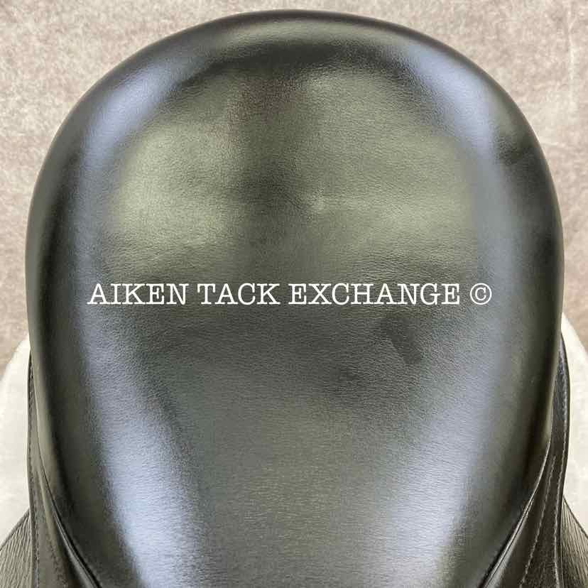 2016 County Perfection Dressage Saddle, 17" Seat, Medium Narrow Tree, Wool Flocked Skid Row Panels