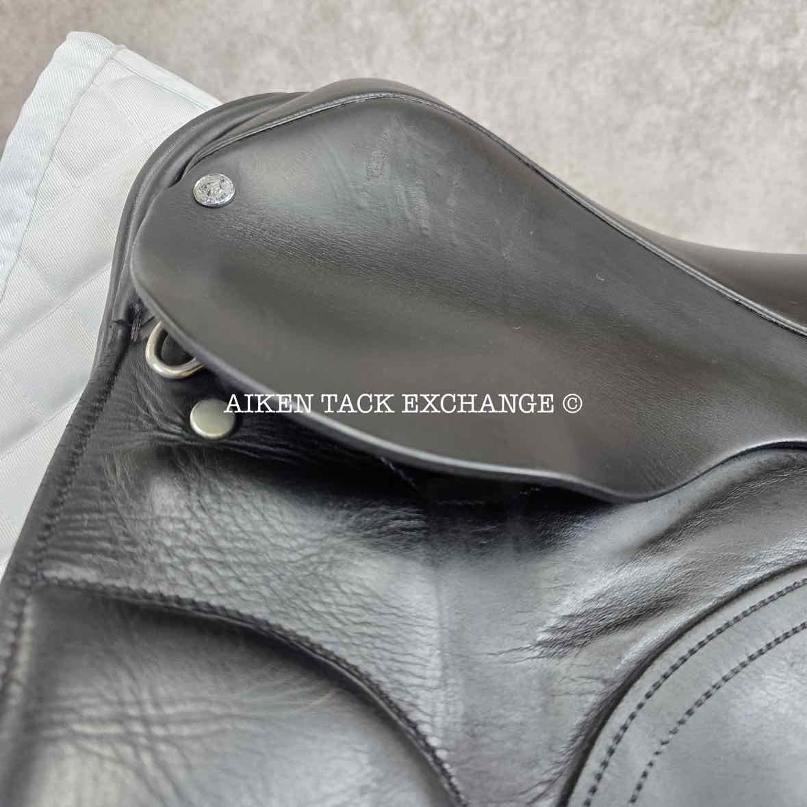 1997 County Competitor Dressage Saddle, 17" Seat, Wide Tree, Wool Flocked Panels